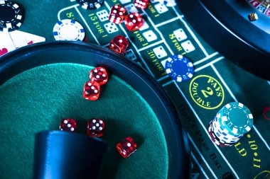 Mobile app interface showing live games and football on jitu toto